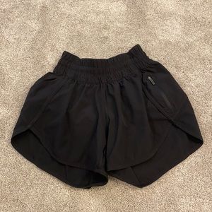 Lulu lemon Tracker Low-Rise Short 4” size 2